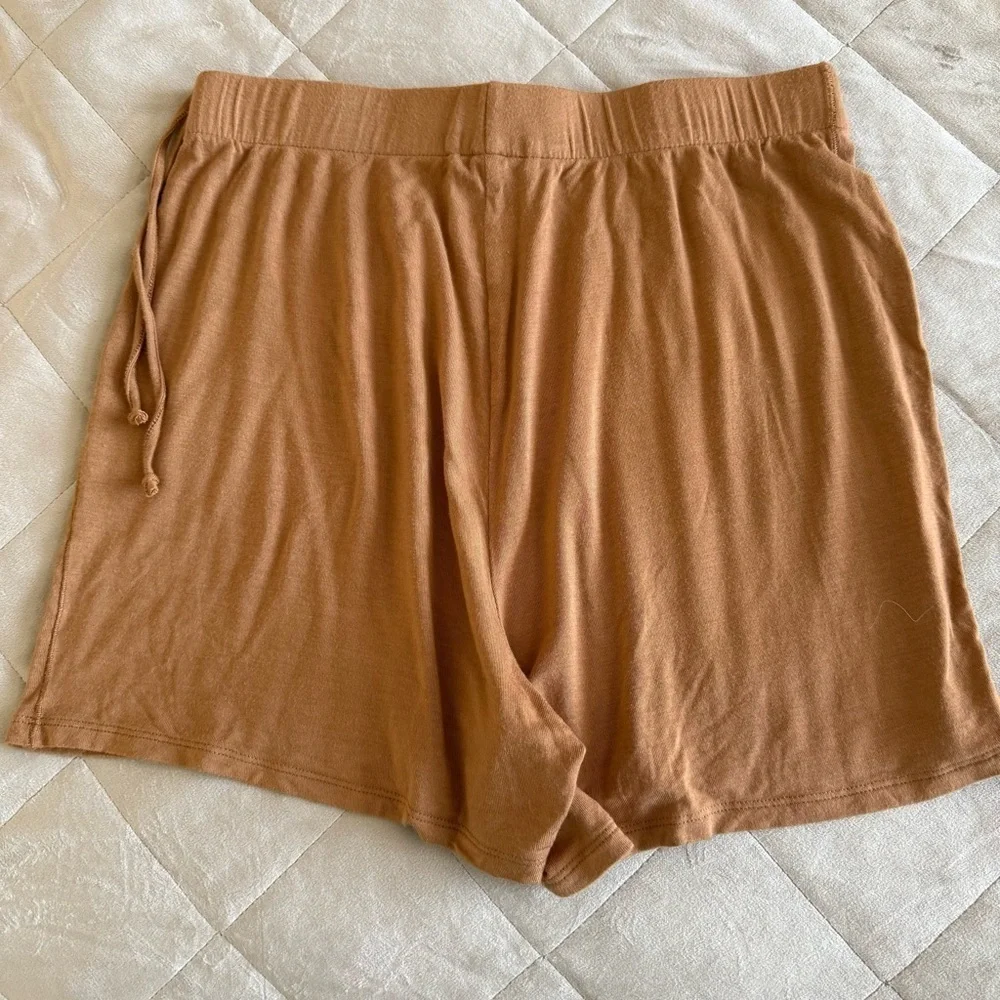 SKIMS SLEEP SHORT Camel Women’s Size Small